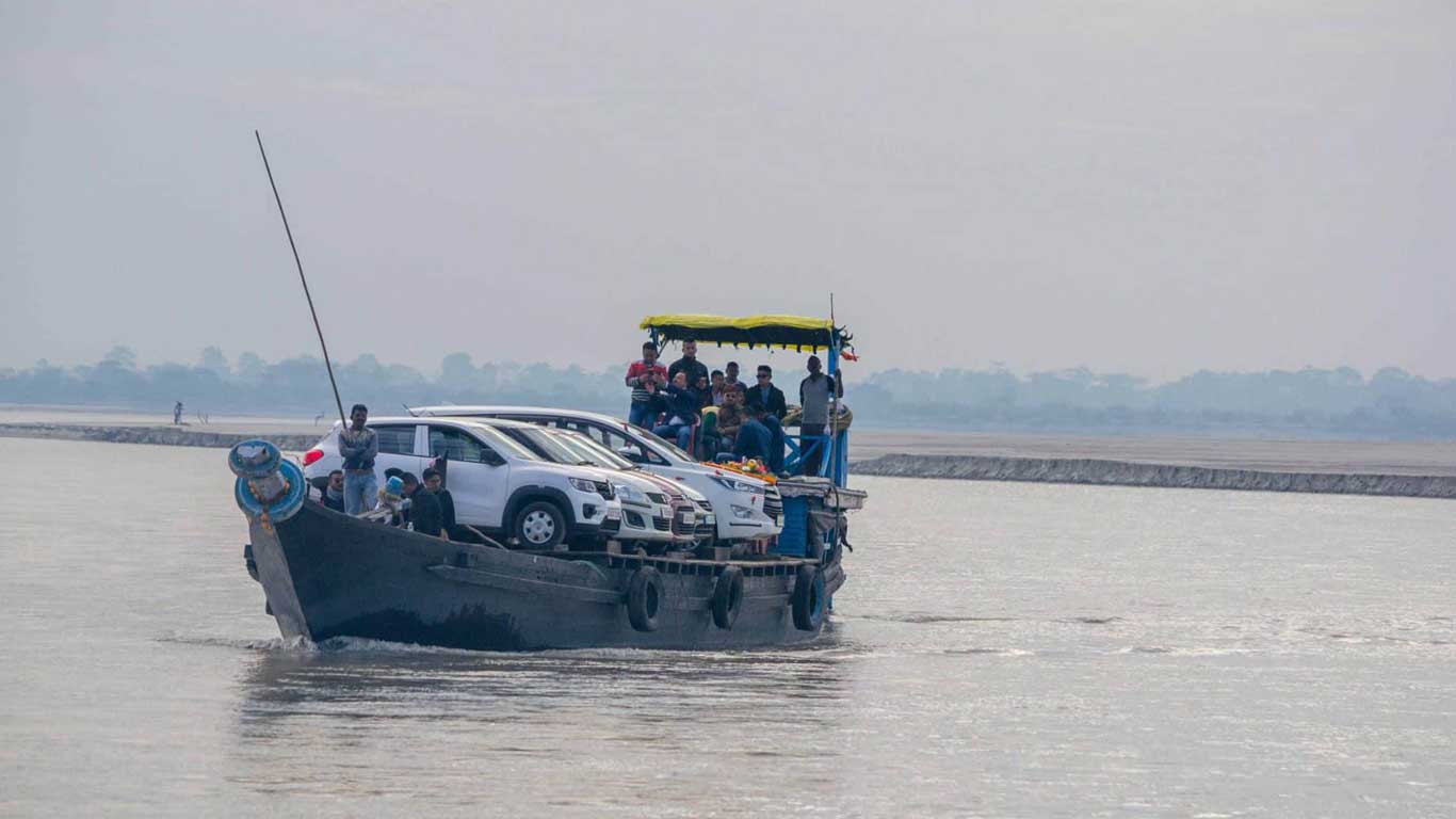 Crossing river Brahmaputra for Majuli